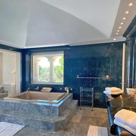 5 Bedroom Luxury In Ramatuelle, French Riviera ホテル サントロペ